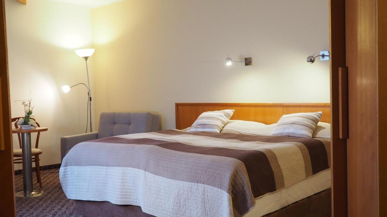 Hotel Tennis Club Простєйов Екстер'єр фото
