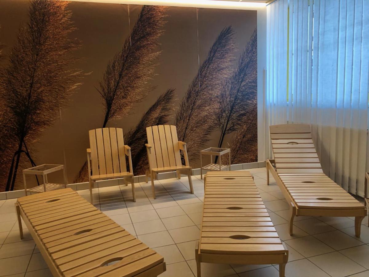 Hotel Tennis Club Простєйов Екстер'єр фото