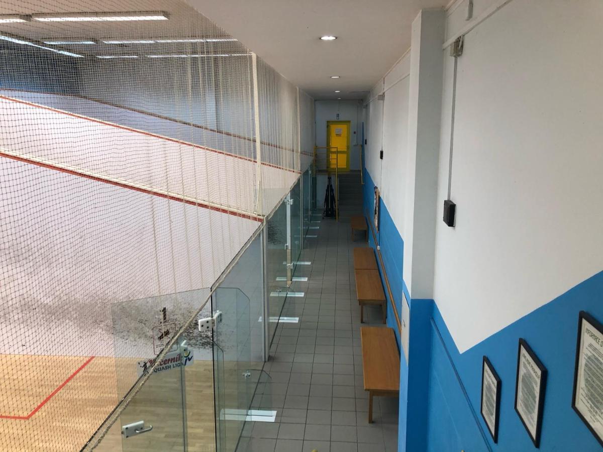 Hotel Tennis Club Простєйов Екстер'єр фото